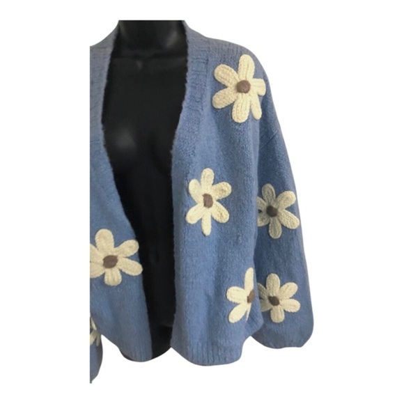 Blue chunky knit white flower floral embroidered open front cardigan sweater - Picture 8 of 17